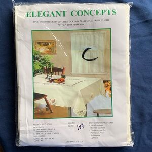 NIP Fine Embroidered Kitchen Curtain (No. SDYL37505)